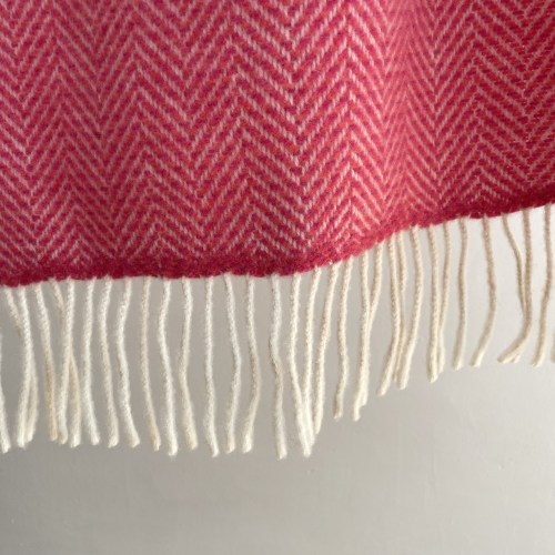 hanlymcsofterpinkdottedddd