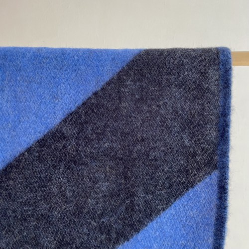 klippanmerino50recyarrowblueblackd