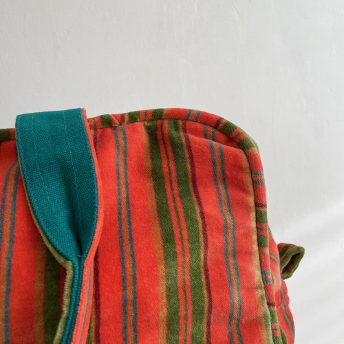 lestouristesweekendervelvetoranged