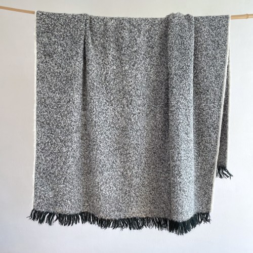 surialpacagreenwhiteboucle